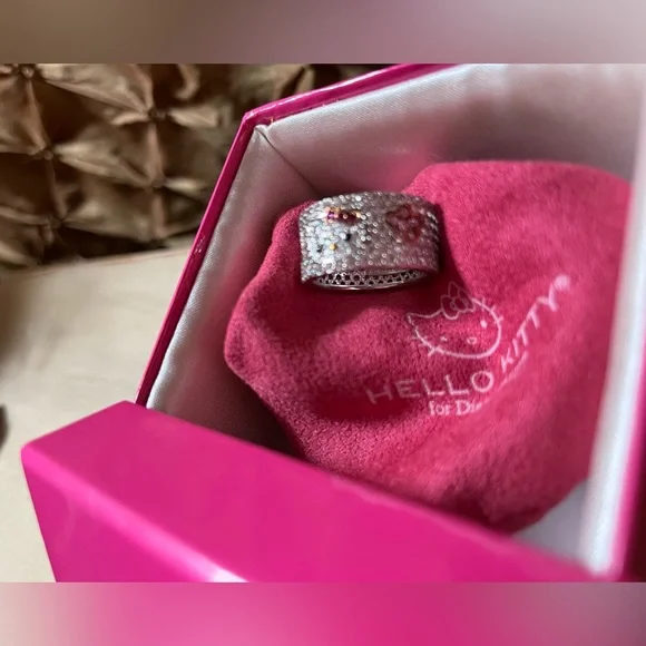 Hello Kitty Sanrio for Diamonique Hello Kitty Flower Eternity Ring size 8 1/2 🌸 - Picture 4 of 14